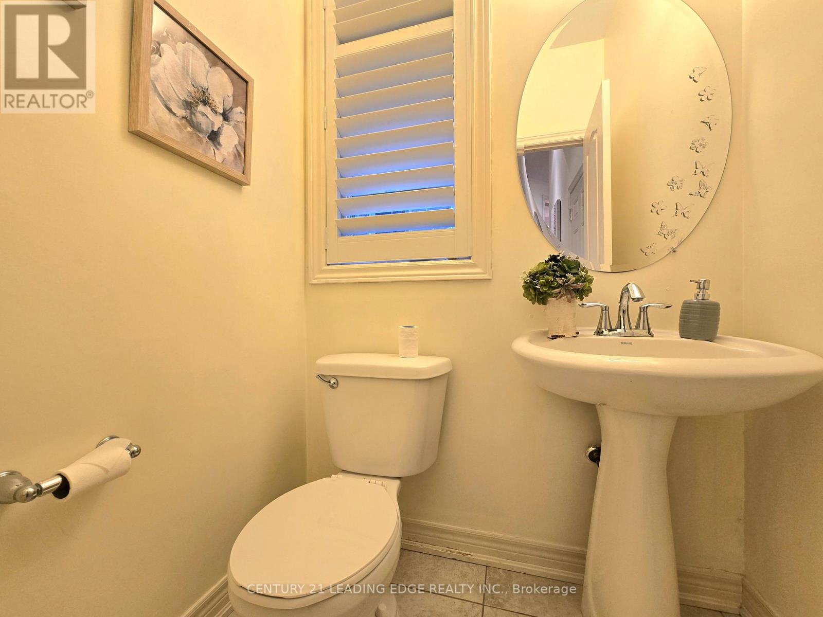 6 Castleglen Boulevard, Markham, Ontario  L6C 0A8 - Photo 10 - N12163005
