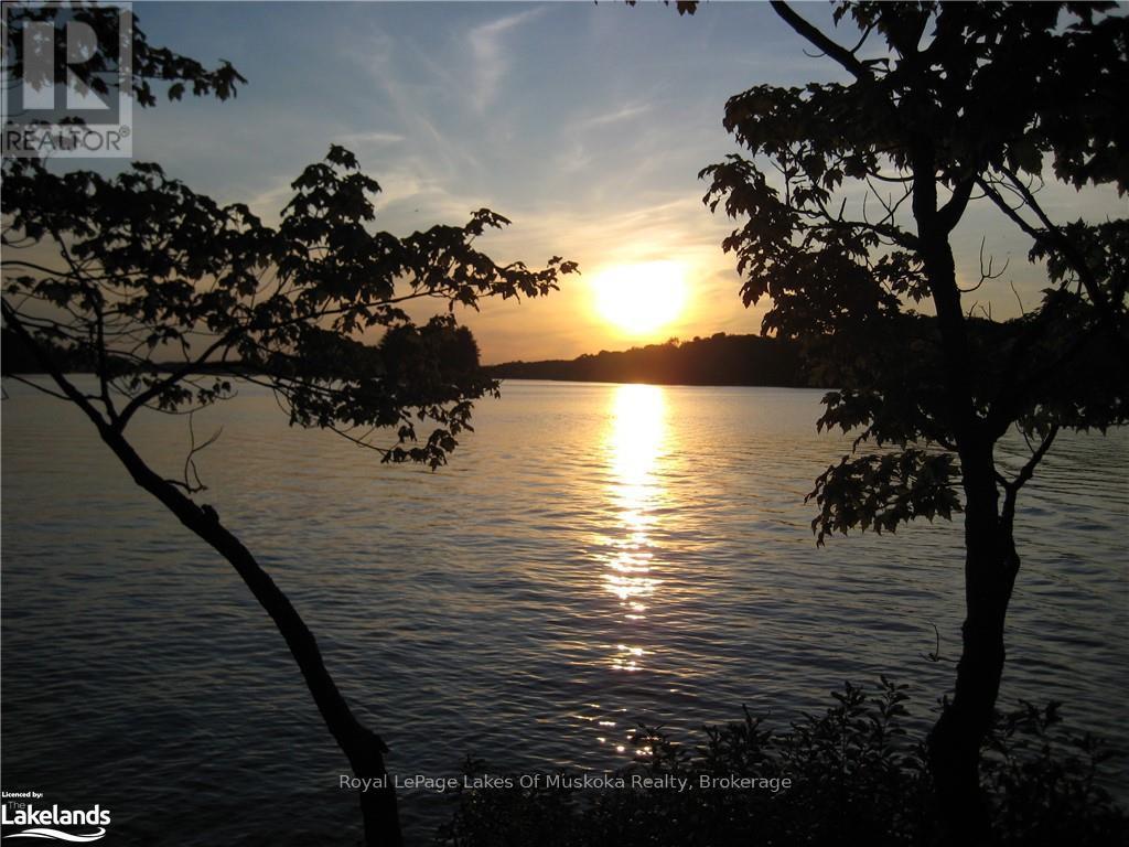 71 Earls Road, The Archipelago, Ontario  P0C 1H0 - Photo 2 - X12166454