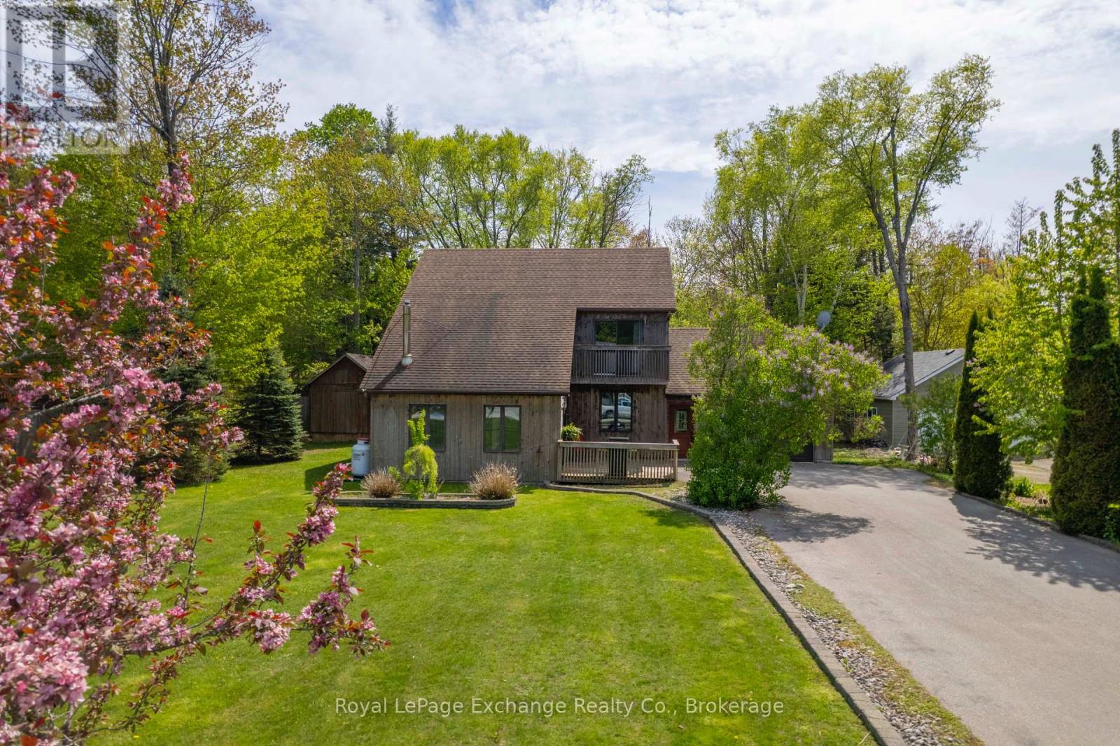 105 LURGAN LANE, Huron-Kinloss, Ontario