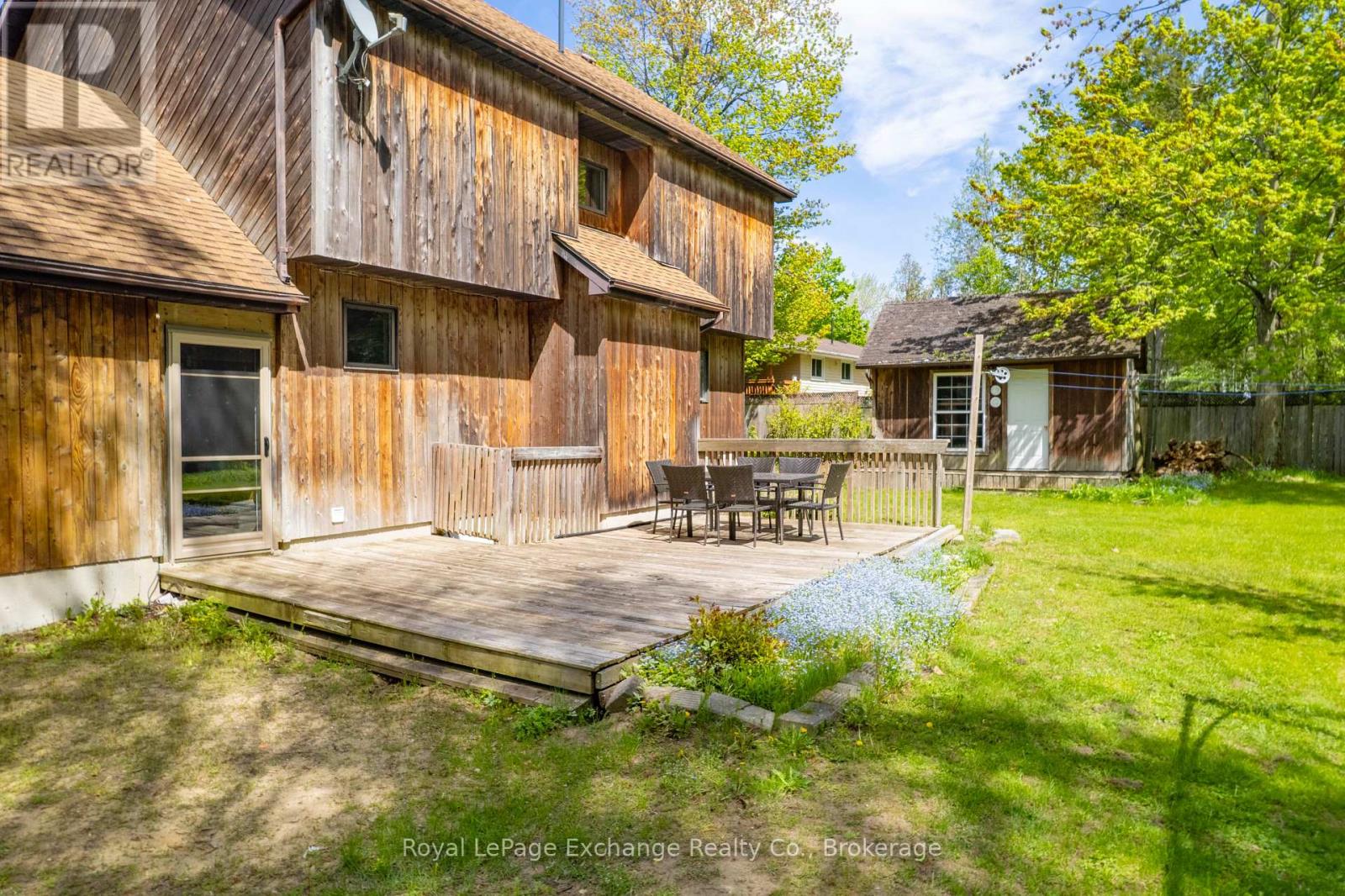 105 Lurgan Lane, Huron-Kinloss, Ontario  N2Z 2X3 - Photo 22 - X12166498
