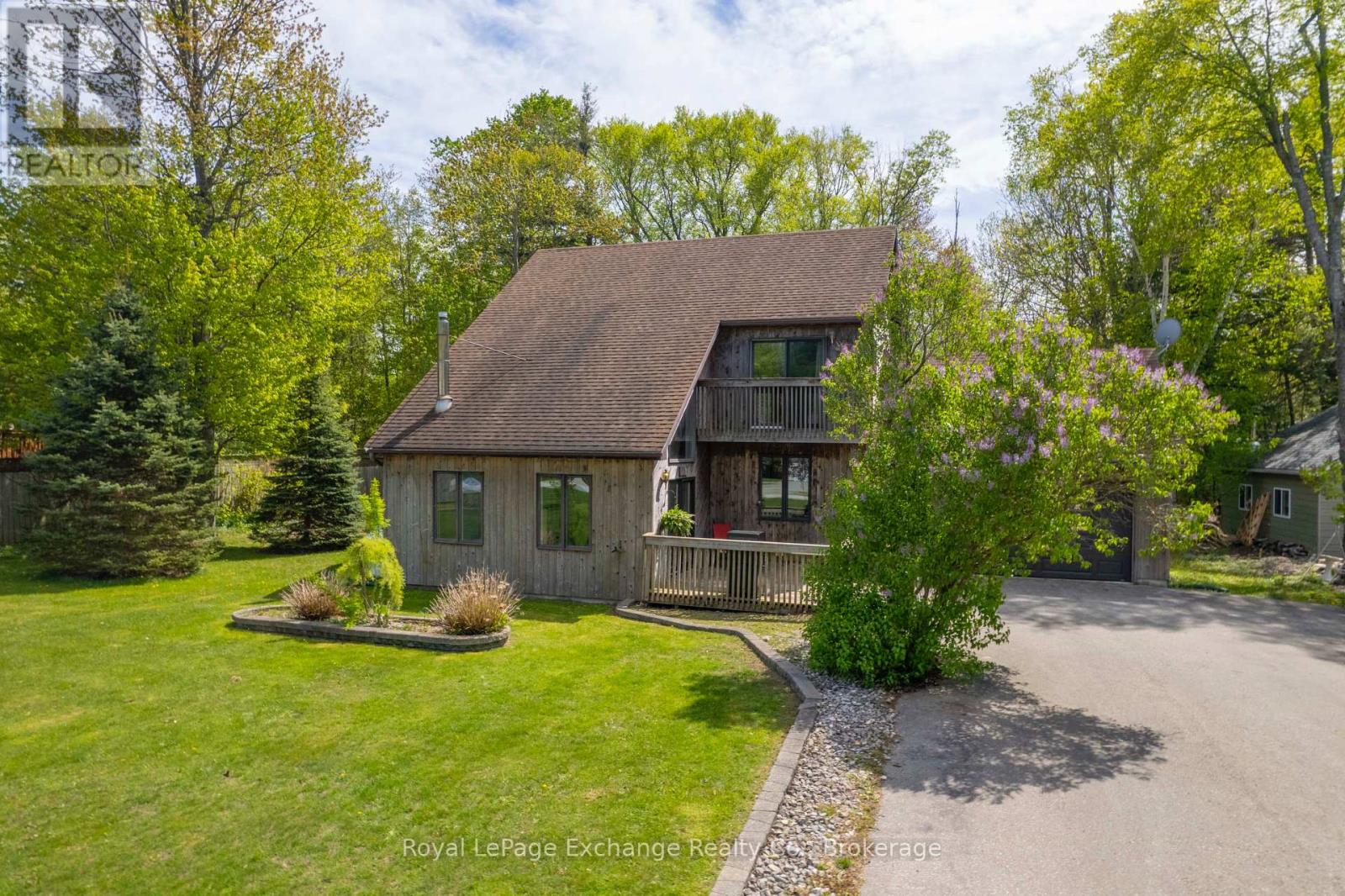 105 Lurgan Lane, Huron-Kinloss, Ontario  N2Z 2X3 - Photo 26 - X12166498