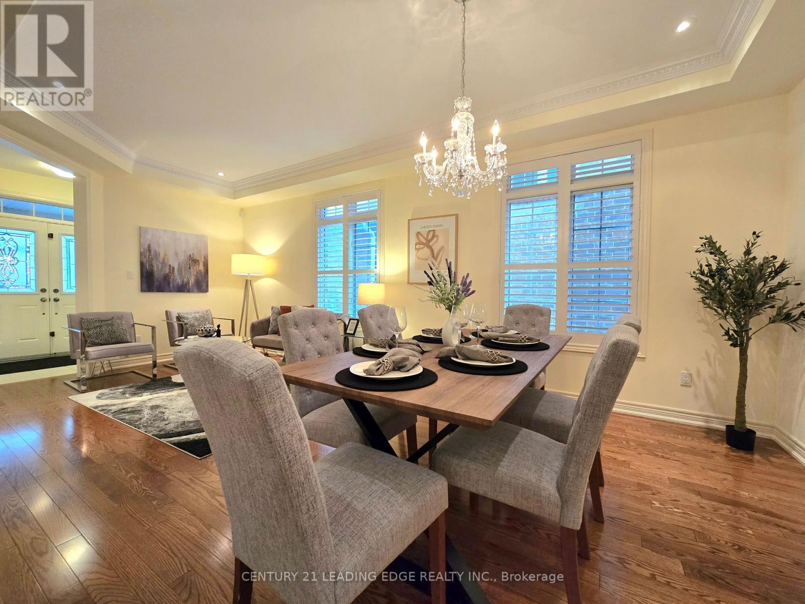 6 Castleglen Boulevard, Markham, Ontario  L6C 0A8 - Photo 6 - N12163005