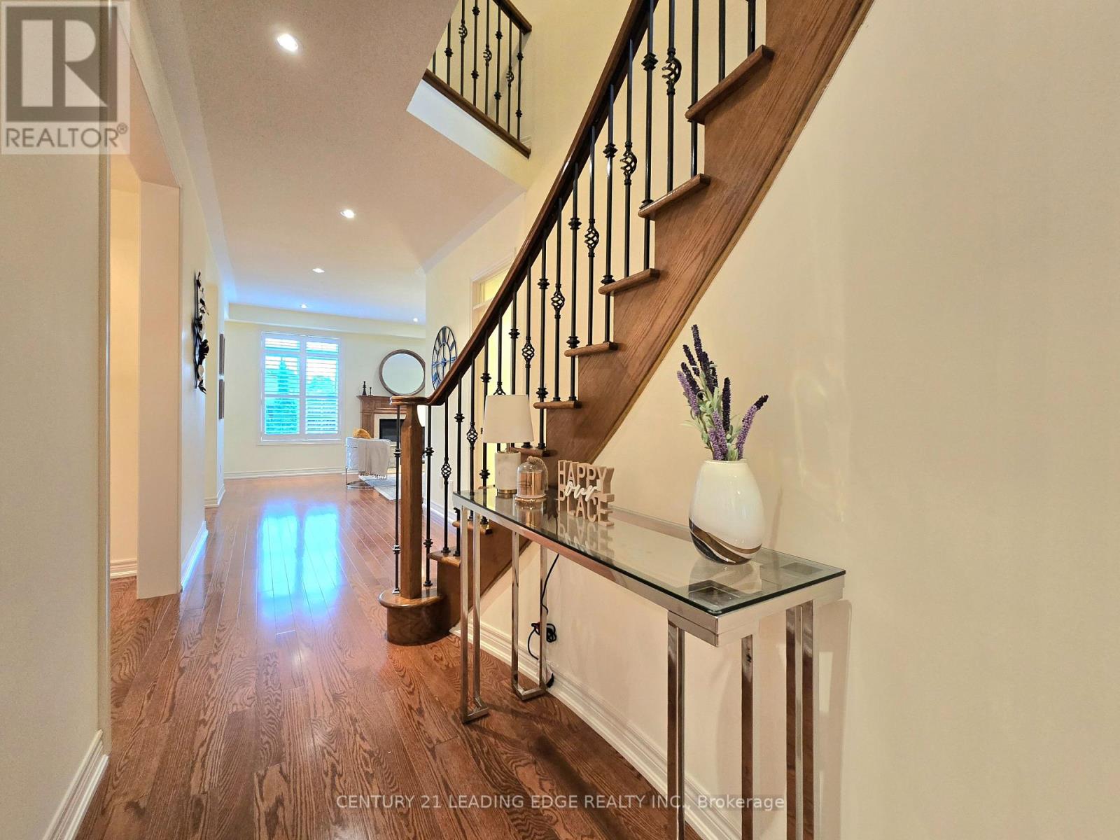 6 Castleglen Boulevard, Markham, Ontario  L6C 0A8 - Photo 7 - N12163005