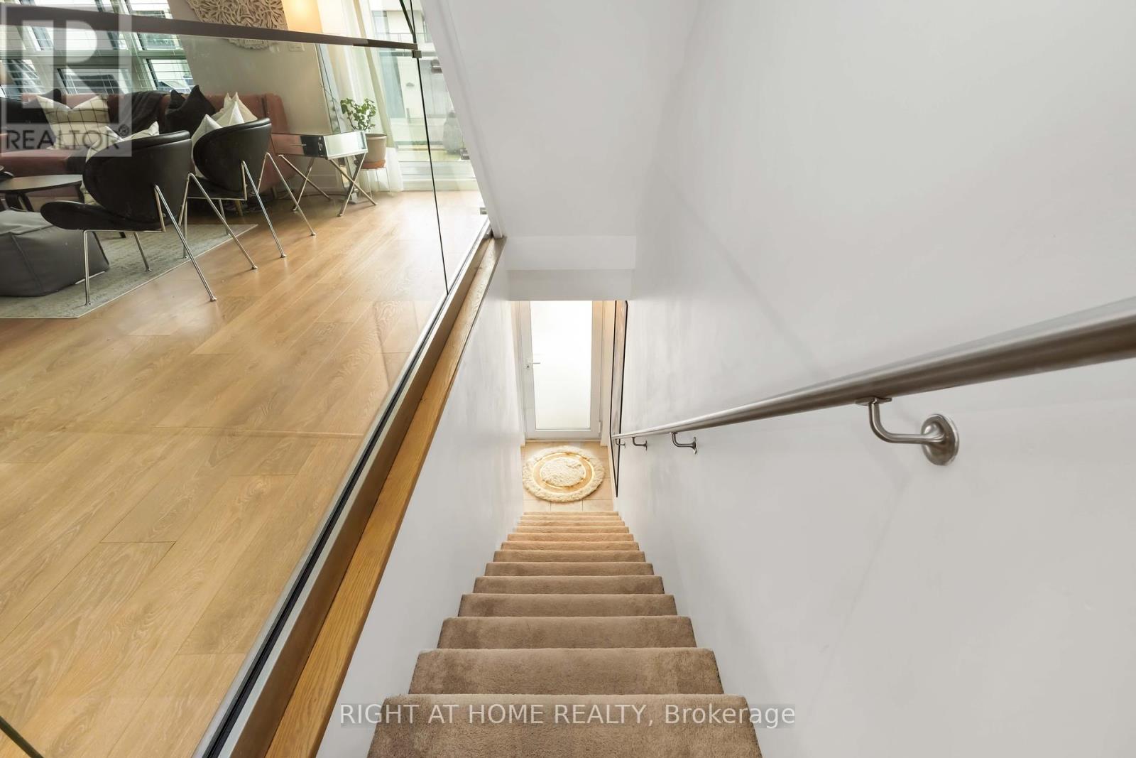 Property at TH 8 - 1245 BAYLY STREET image 4