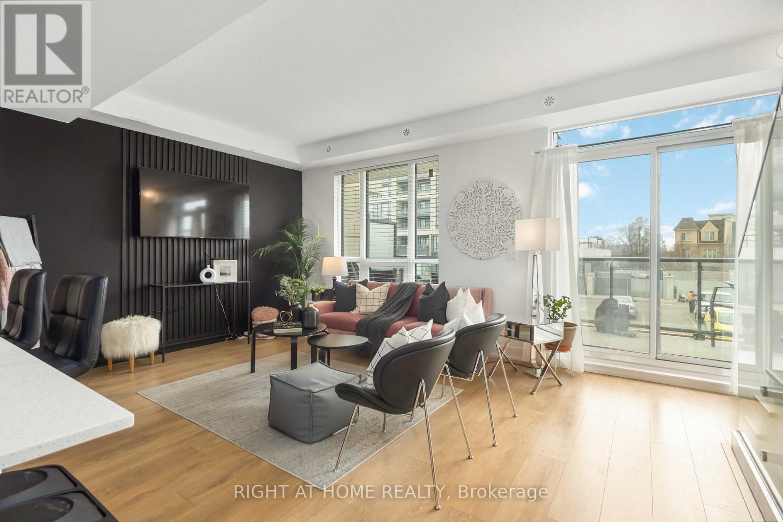 Property at TH 8 - 1245 BAYLY STREET image 5