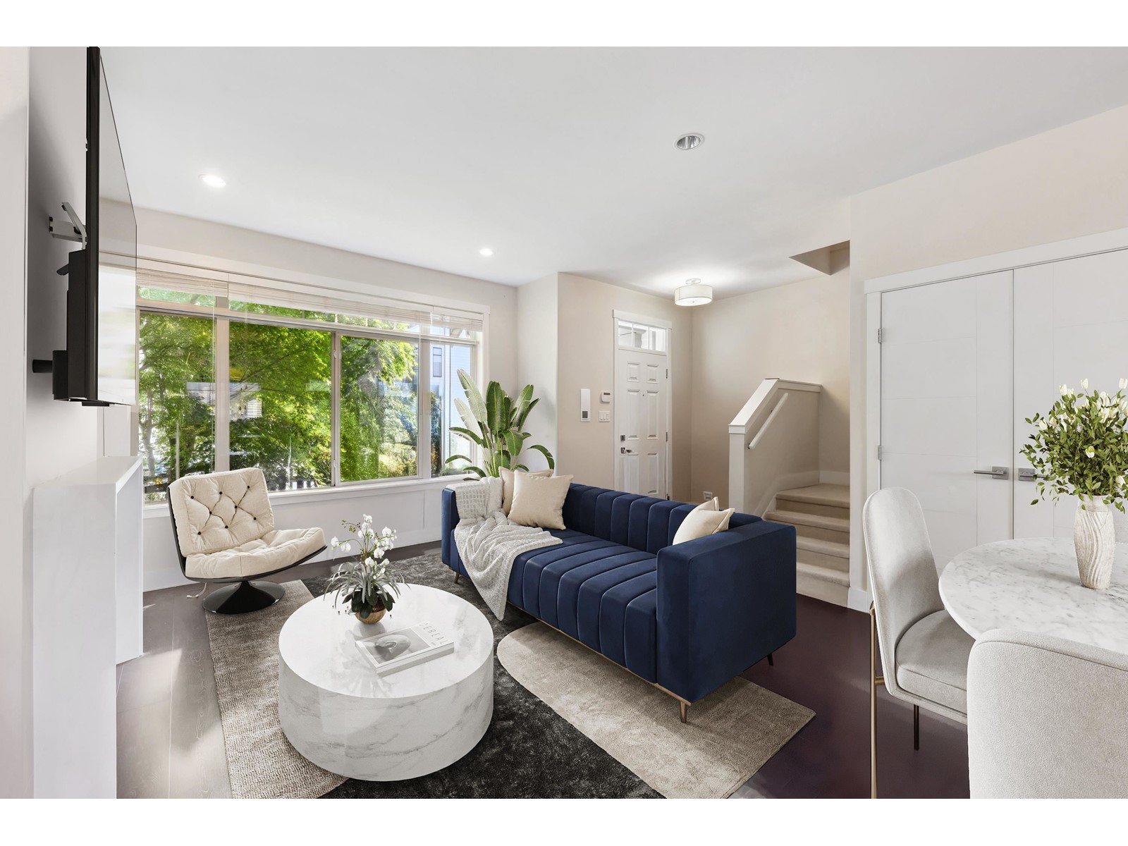 Property at 16509 24A AVENUE image 2
