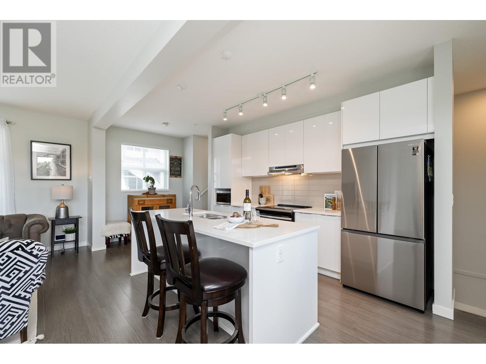 2403 11295 Pazarena Place, Maple Ridge, British Columbia  V2X 4K9 - Photo 5 - R3005947