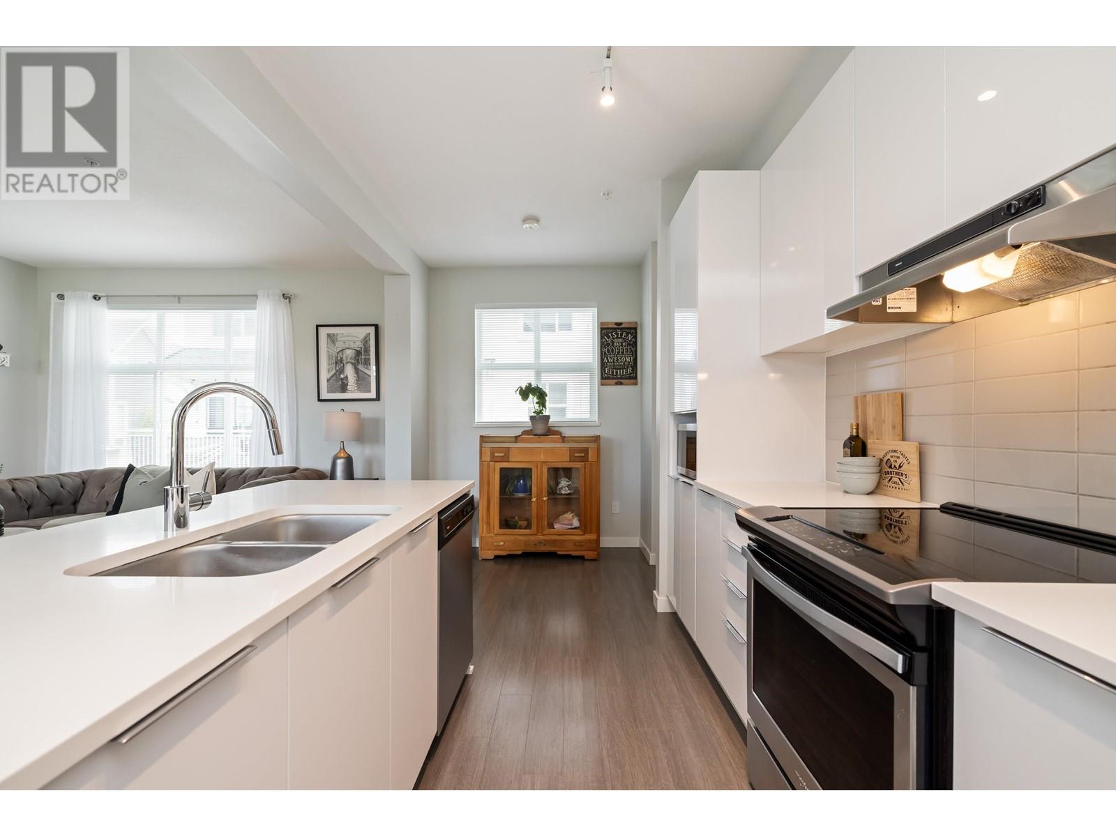 2403 11295 Pazarena Place, Maple Ridge, British Columbia  V2X 4K9 - Photo 10 - R3005947
