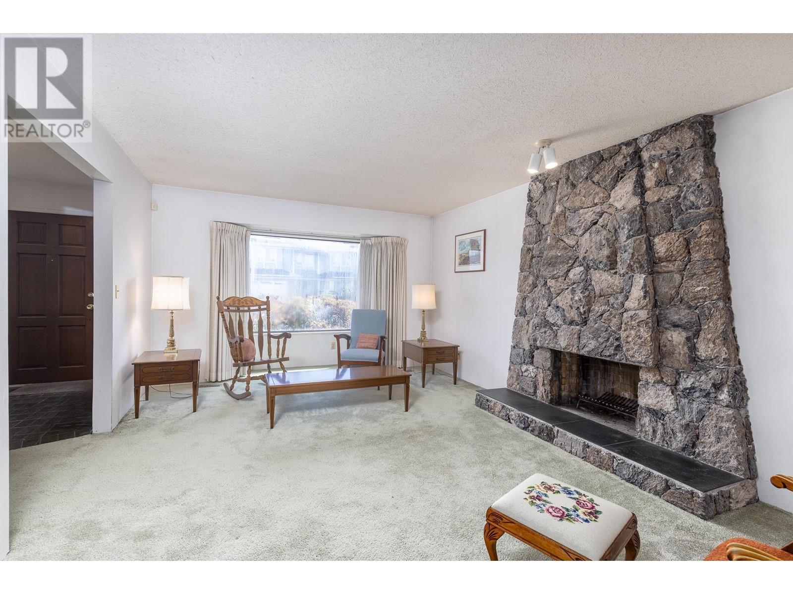 10926 Canso Crescent, Richmond, British Columbia  V7E 5B9 - Photo 5 - R3005581