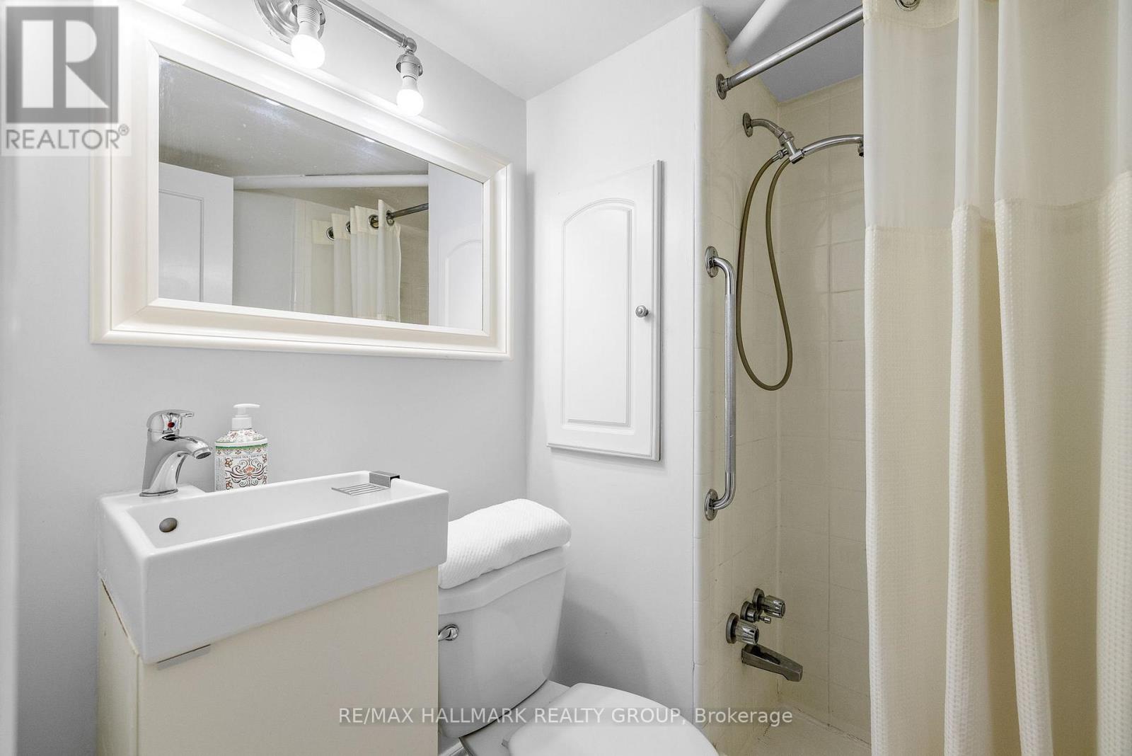 2209 Utah Street, Ottawa, Ontario  K1H 7W5 - Photo 28 - X12166519