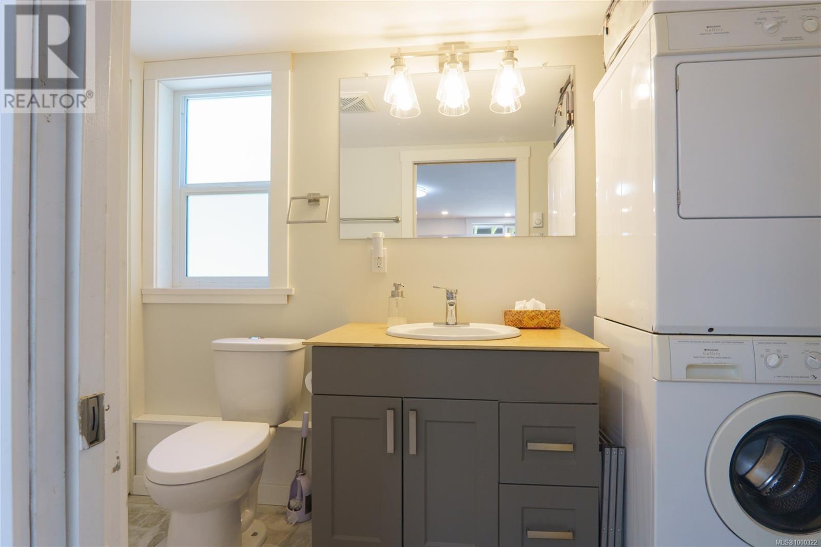 1145 Seventh Ave, Ucluelet, British Columbia  V0R 3A0 - Photo 12 - 1000322