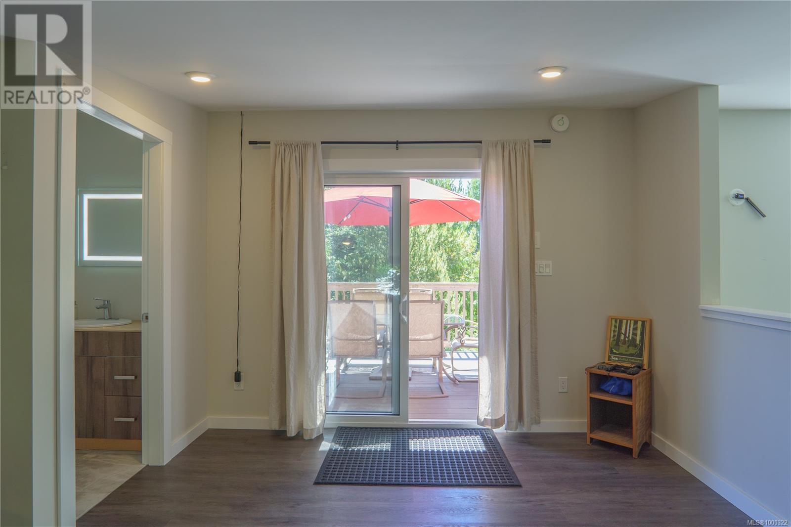 1145 Seventh Ave, Ucluelet, British Columbia  V0R 3A0 - Photo 16 - 1000322