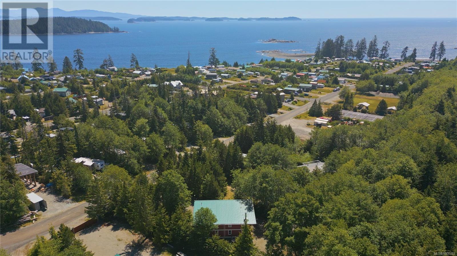1145 Seventh Ave, Ucluelet, British Columbia  V0R 3A0 - Photo 2 - 1000322