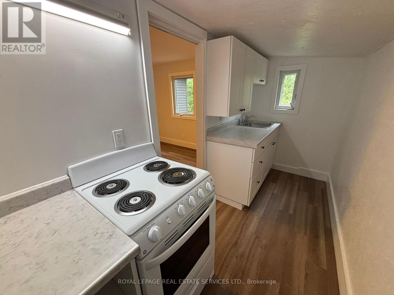 Bachelor - 92 Swords Road, Whitestone, Ontario  P0A 1G0 - Photo 8 - X12057646