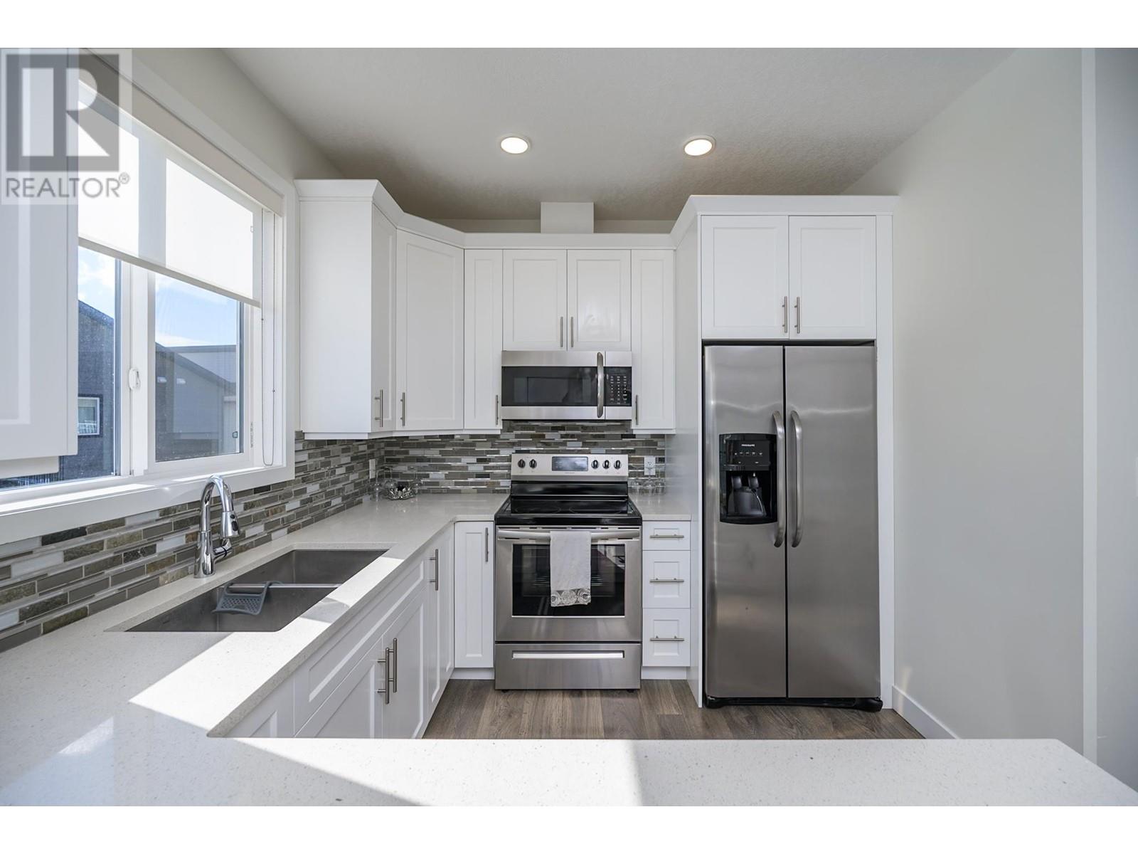 Property at 160 2980 ELLINGTON AVENUE image 4