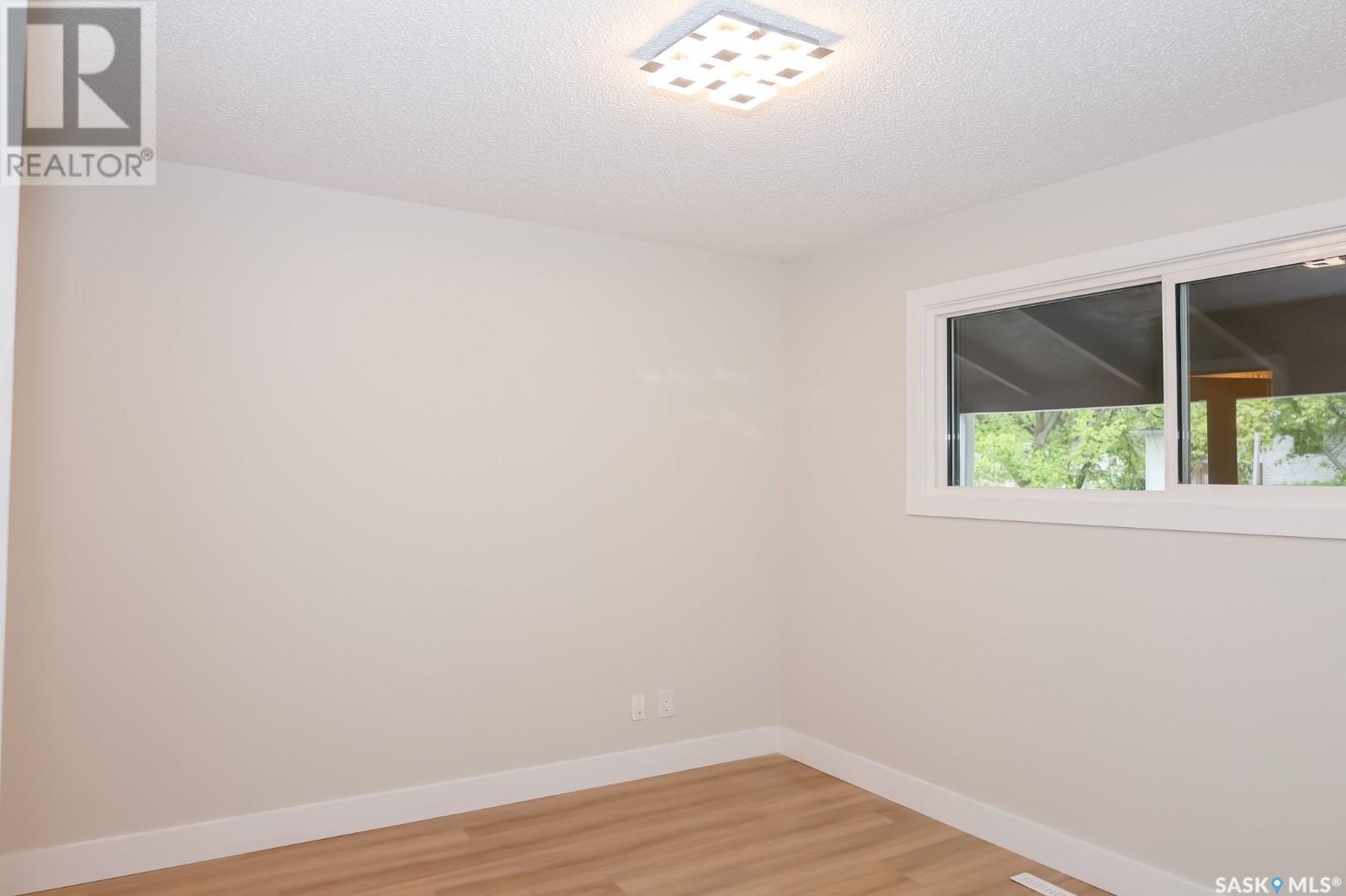 1147 K Avenue N, Saskatoon, Saskatchewan  S7L 2N7 - Photo 15 - SK006809