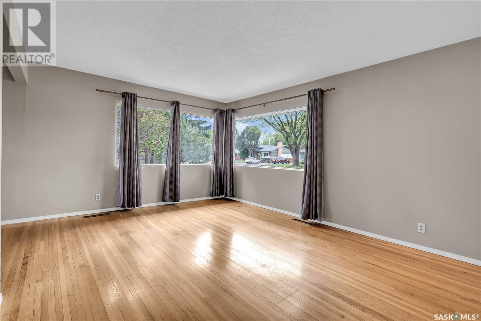 15 Mcaskill Crescent, Saskatoon, Saskatchewan  S7J 2P4 - Photo 5 - SK006662