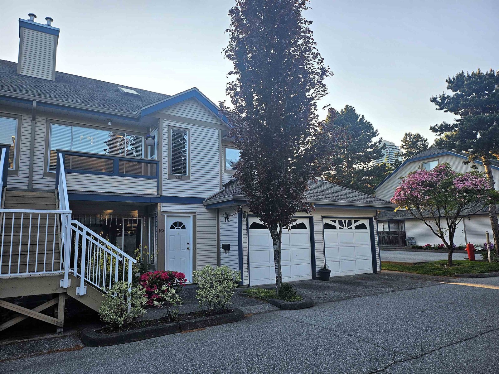 208 7837 120A STREET, Surrey, British Columbia