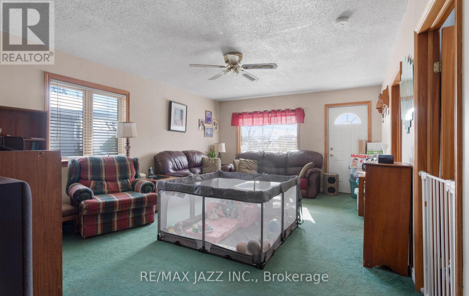 35 Maple Street, Uxbridge, Ontario  L9P 1C8 - Photo 11 - N12166714