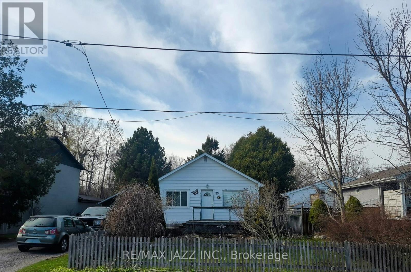 35 MAPLE STREET, Uxbridge, Ontario