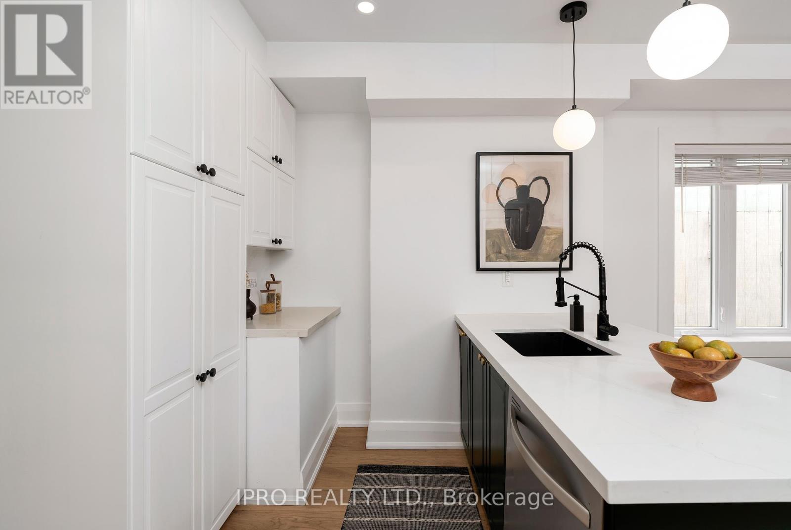 110 Duvernet Avenue, Toronto, Ontario  M4E 1V4 - Photo 19 - E12166446