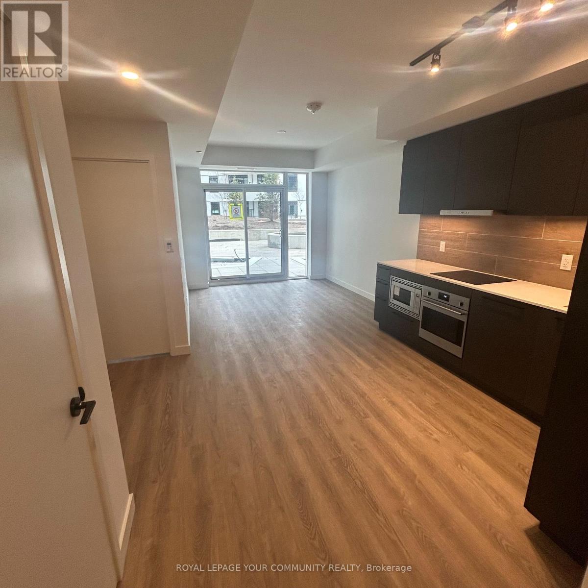 302 - 1050 Eastern Avenue, Toronto, Ontario  M4L 1E6 - Photo 3 - E12166533