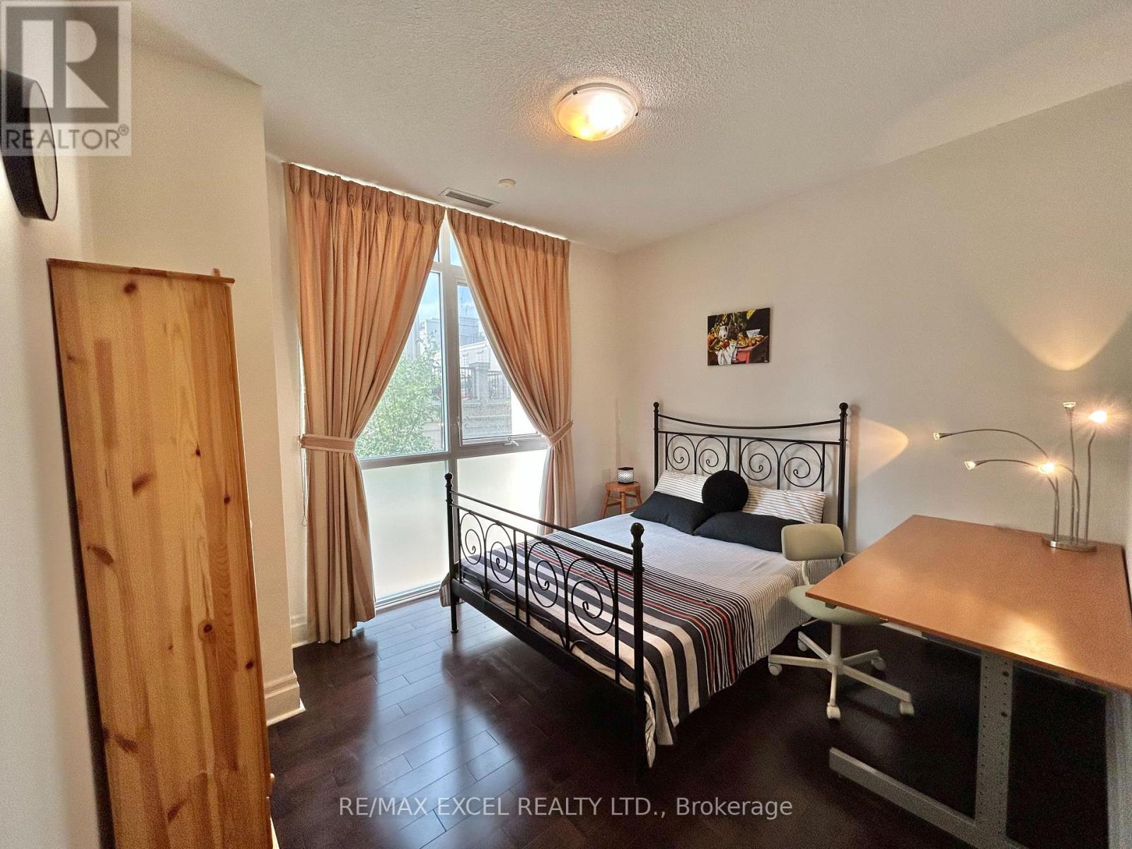 110 - 1 Upper Duke Crescent, Markham, Ontario  L6G 0B6 - Photo 10 - N12166512