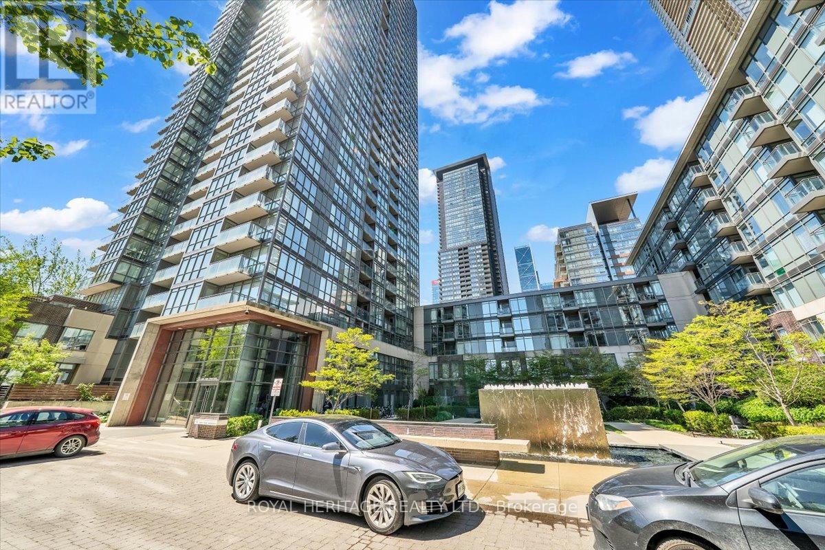 1105 - 11 Brunel Court, Toronto, Ontario  M5V 3Y3 - Photo 2 - C12163822
