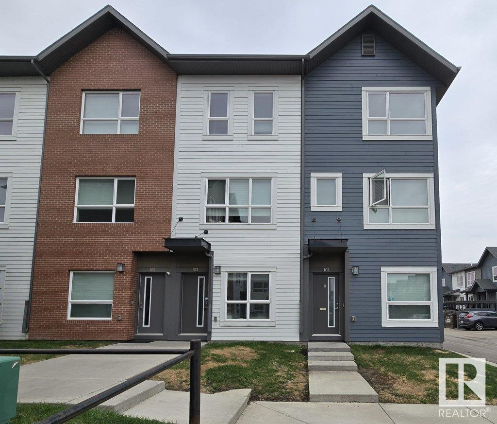 #102 2560 PEGASUS BV NW, Edmonton, Alberta