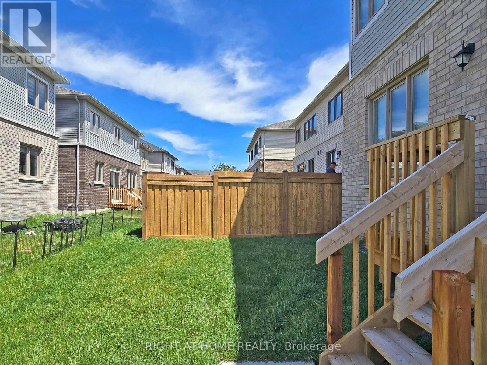 71 Phoenix Boulevard, Barrie, Ontario  L9J 0P7 - Photo 23 - S12166448