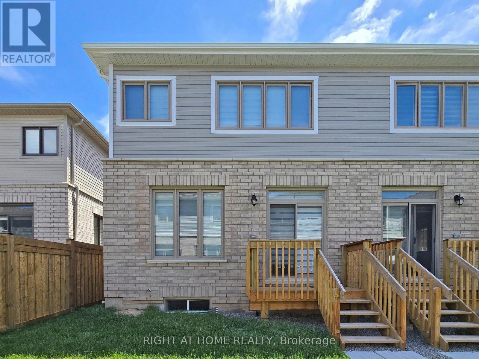 71 Phoenix Boulevard, Barrie, Ontario  L9J 0P7 - Photo 24 - S12166448
