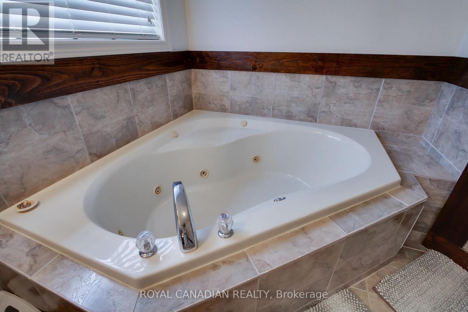 20 Parisian Crescent, Barrie, Ontario  L4N 0Y9 - Photo 32 - S12166472