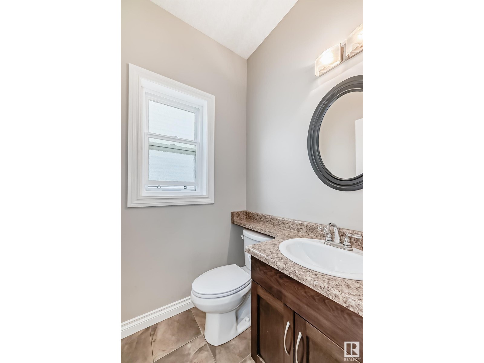 386 Suncrest Rd, Sherwood Park, Alberta  T8H 0E8 - Photo 8 - E4437884