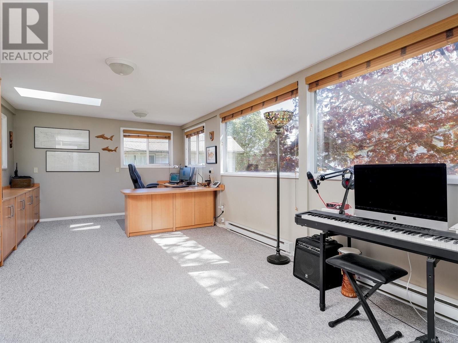 Property at 581 Prince Robert Dr image 5