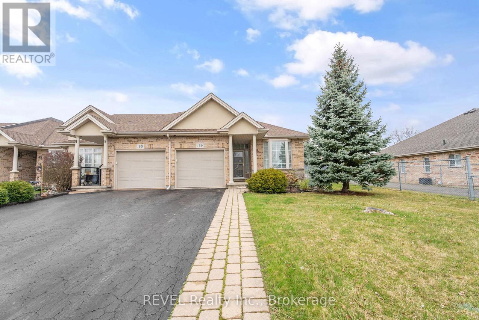 159 Willowlanding Court, Welland, Ontario  L3C 7L8 - Photo 1 - X12166590