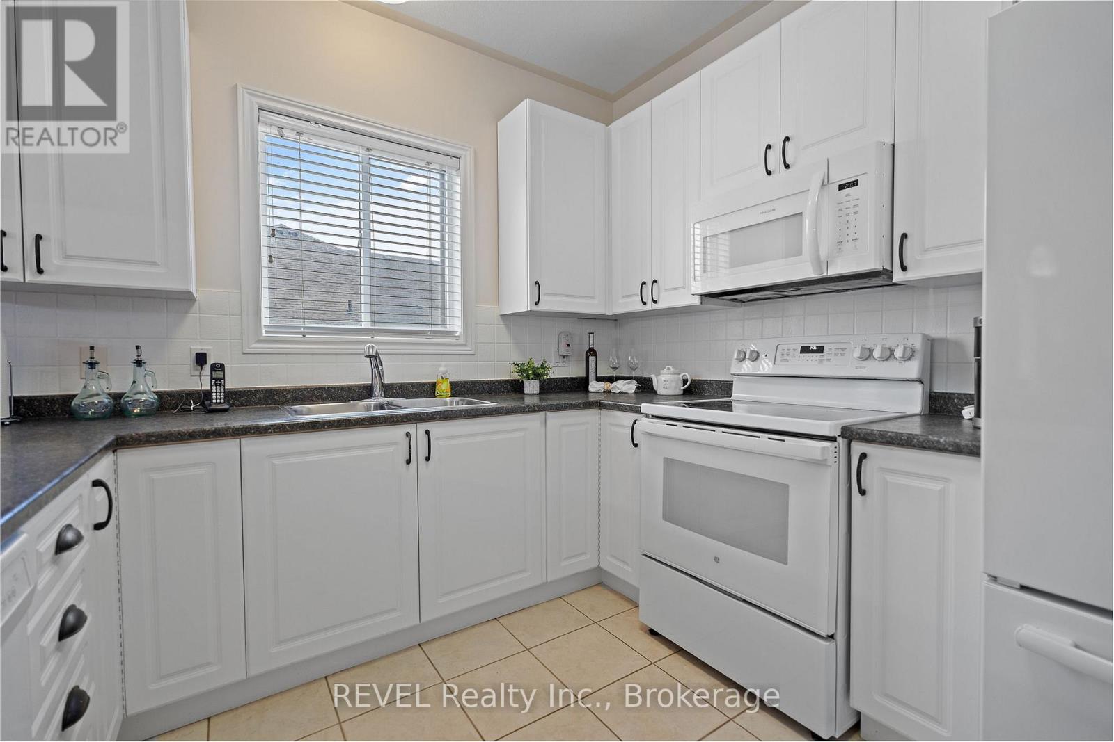 159 Willowlanding Court, Welland, Ontario  L3C 7L8 - Photo 11 - X12166590