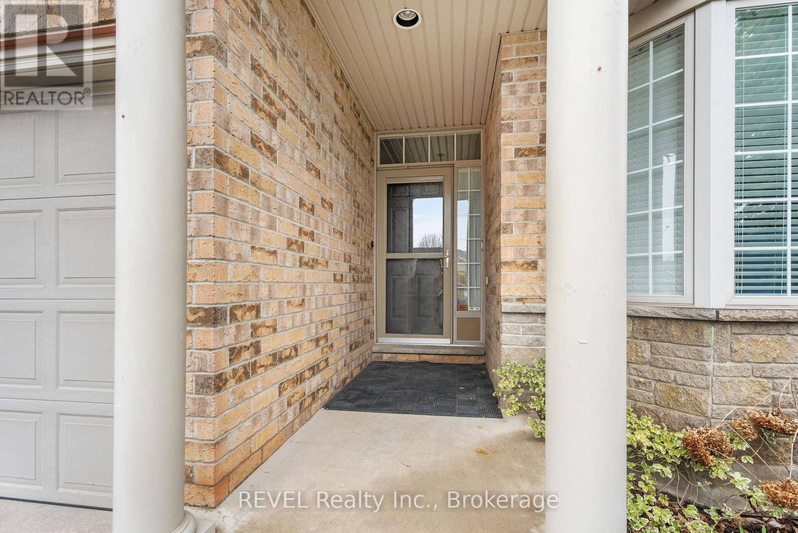 159 Willowlanding Court, Welland, Ontario  L3C 7L8 - Photo 5 - X12166590