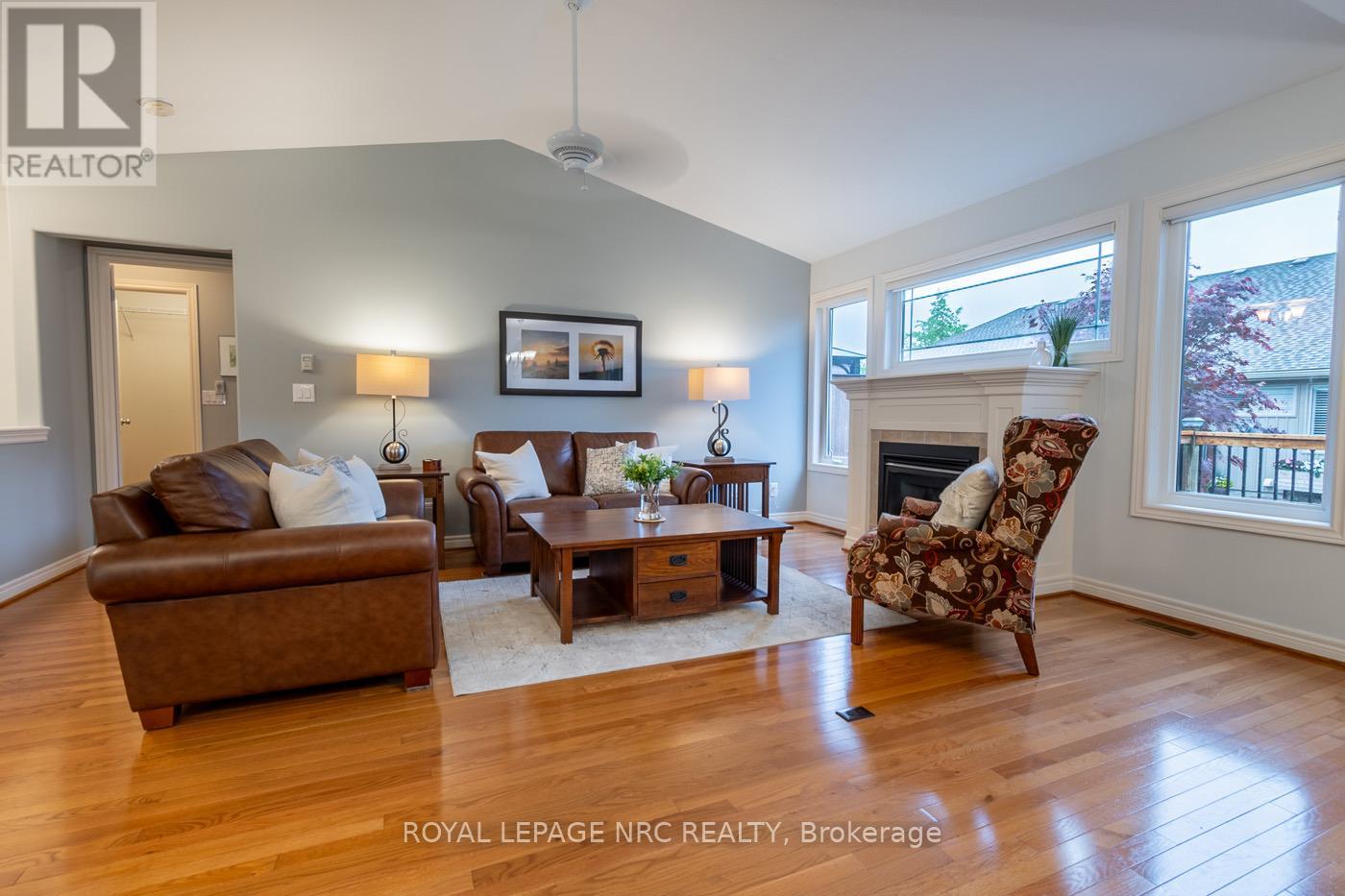 31 - 70 Elmwood Avenue, Welland, Ontario  L3C 0C1 - Photo 8 - X12166724