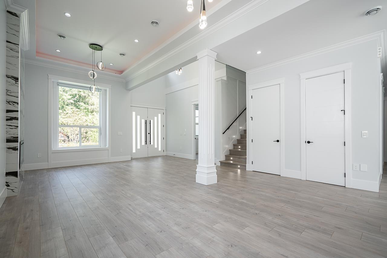 Property at 20126 27A AVENUE image 4