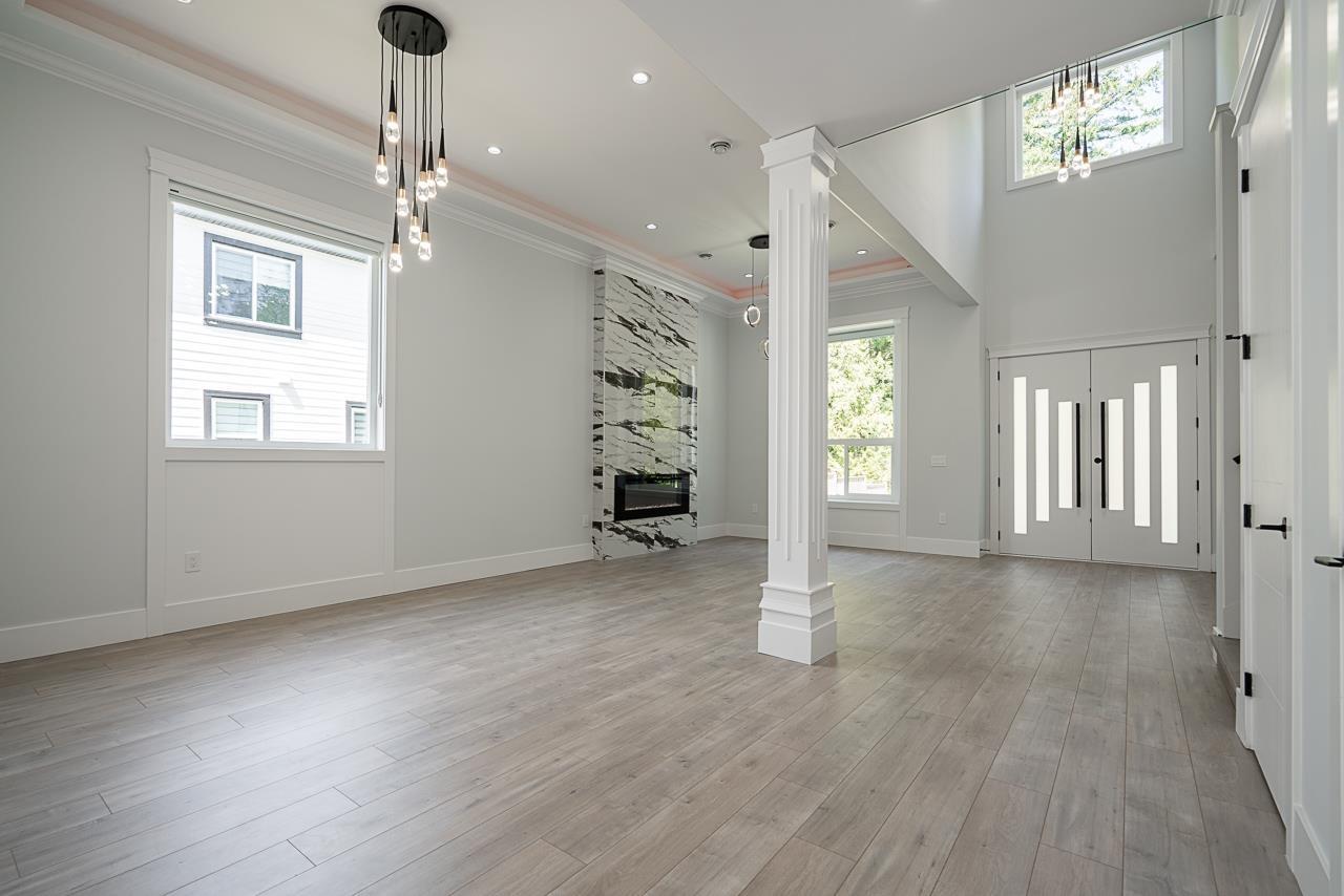 Property at 20126 27A AVENUE image 3