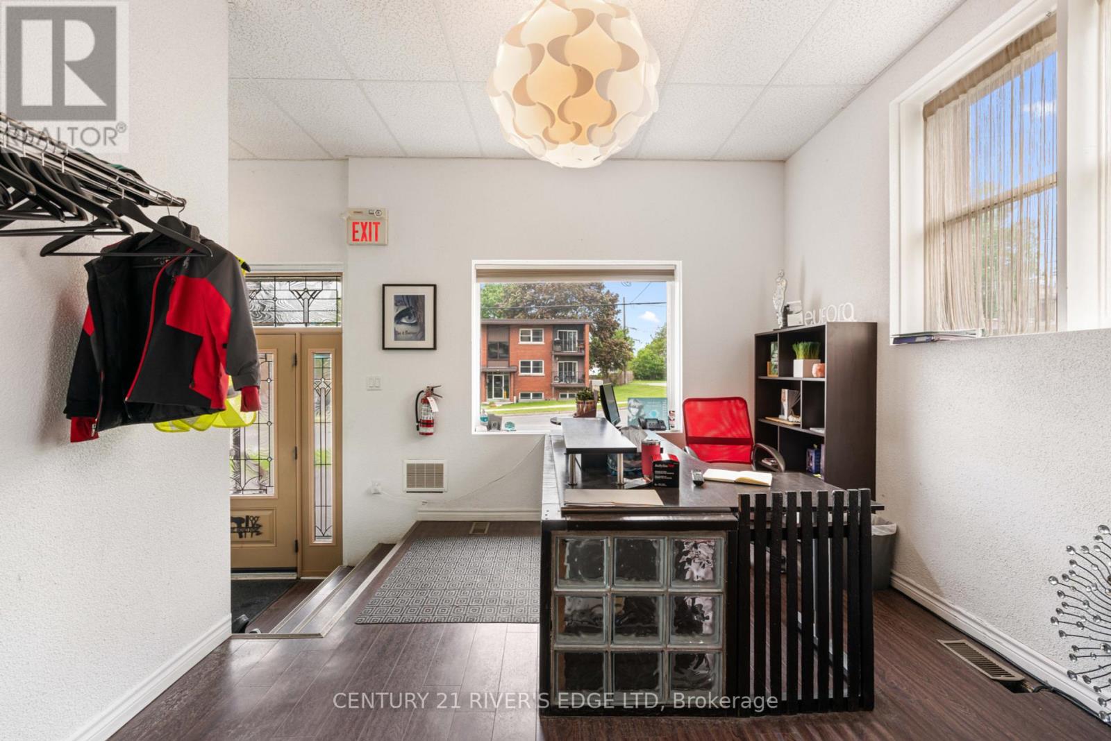 4 Schofield Avenue, Brockville, Ontario  K6V 4M4 - Photo 6 - X12166549