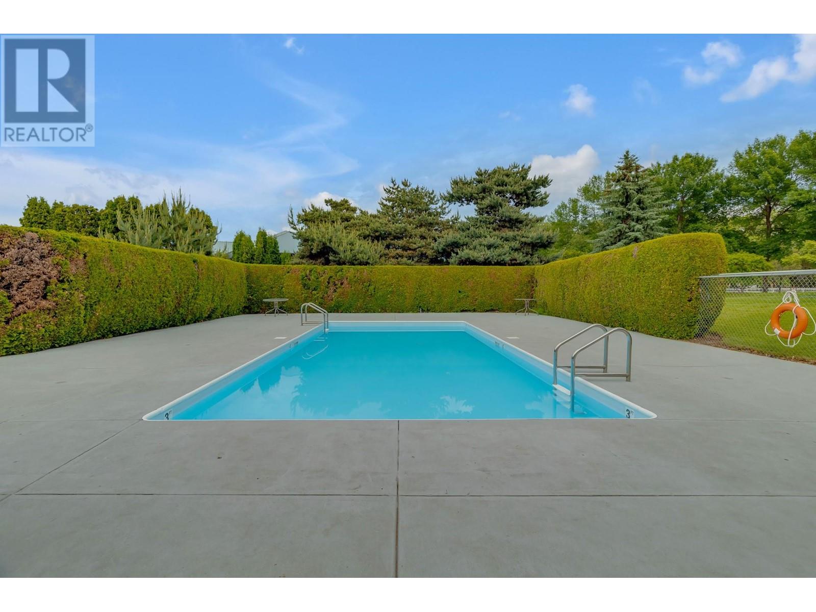 3854 Gordon Drive Unit# 263, Kelowna, BC V1W3G5