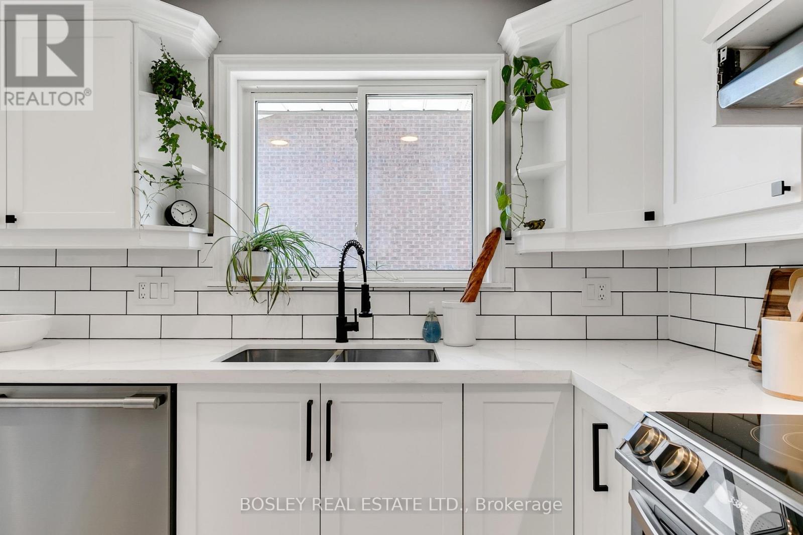 309 Dalesford Road, Toronto, Ontario  M8Y 1G8 - Photo 16 - W12166437