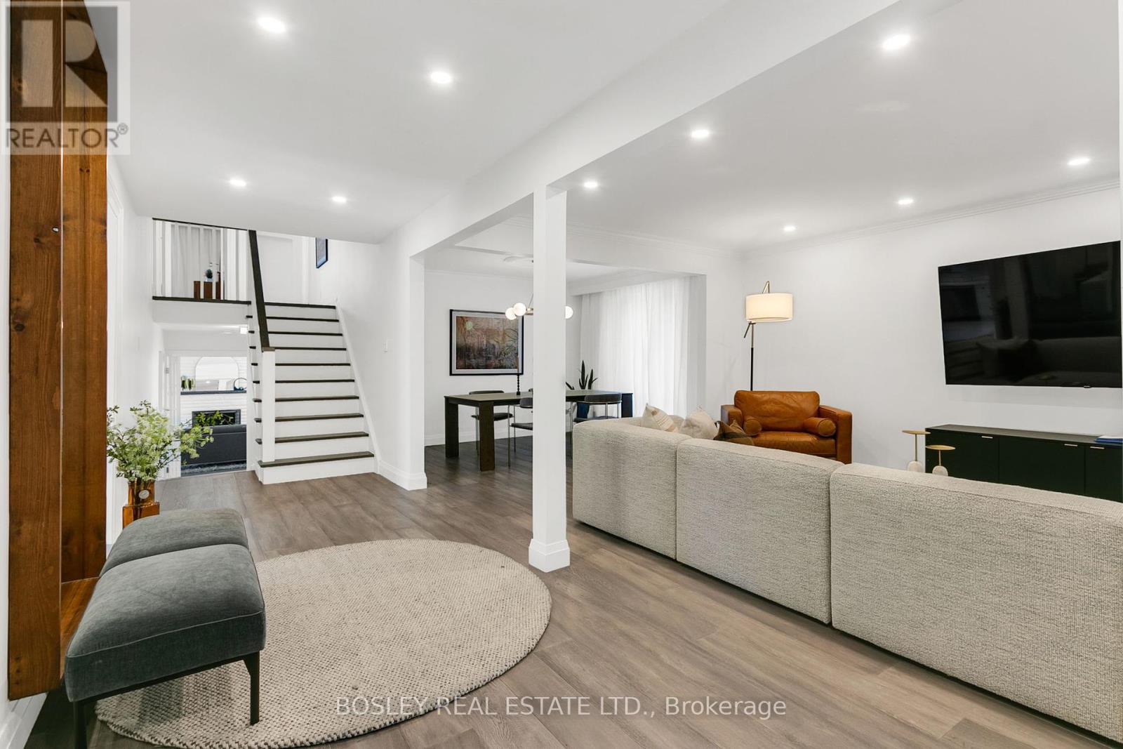 309 Dalesford Road, Toronto, Ontario  M8Y 1G8 - Photo 4 - W12166437