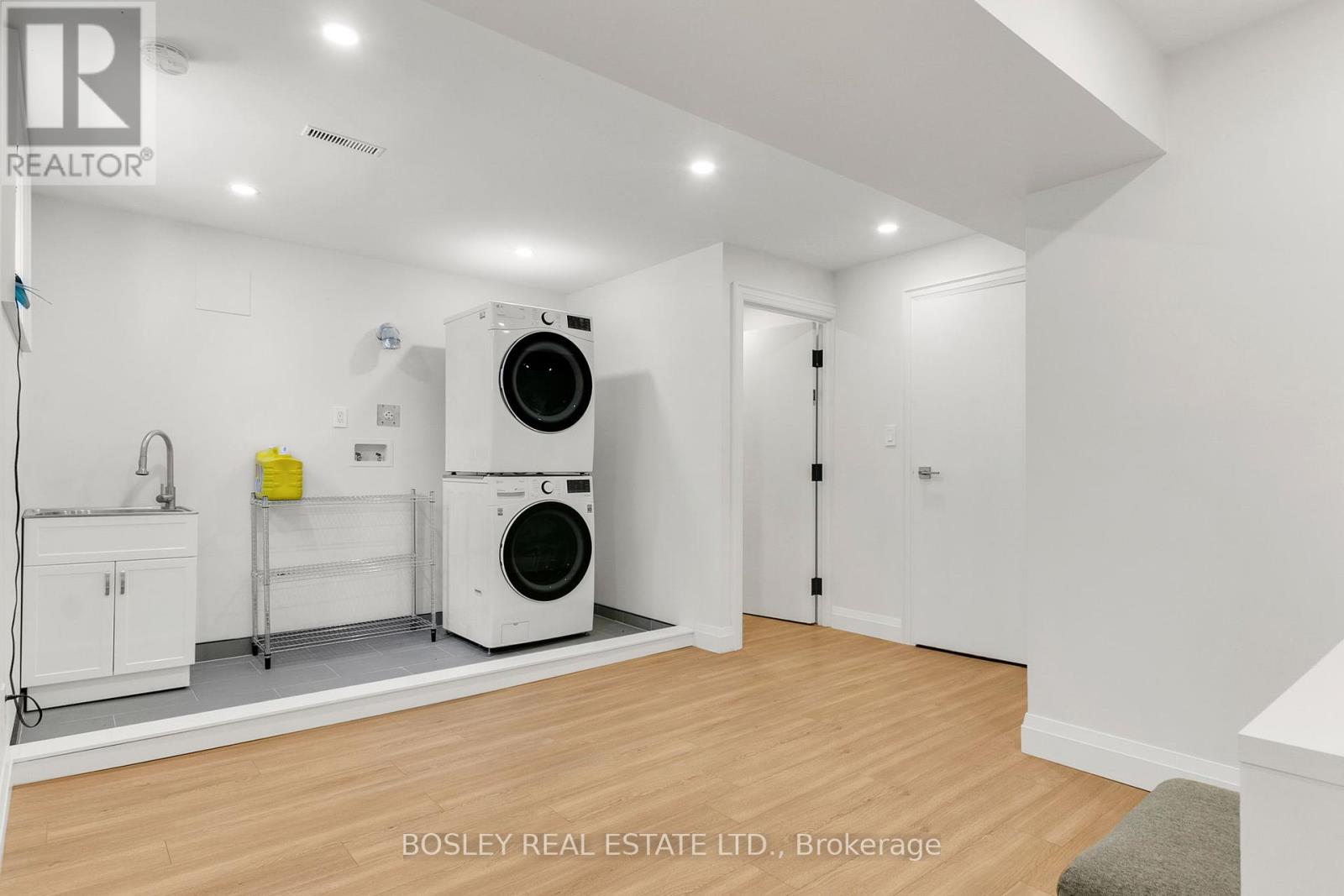 309 Dalesford Road, Toronto, Ontario  M8Y 1G8 - Photo 43 - W12166437