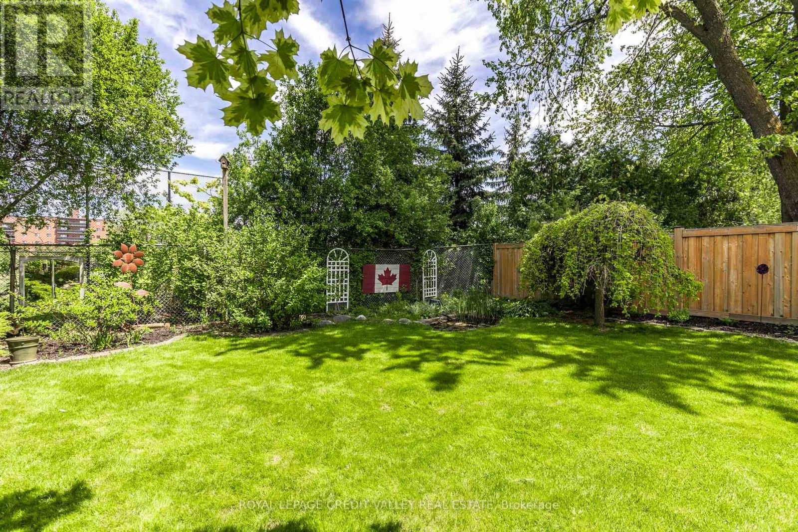 24 Ladore Drive, Brampton, Ontario  L6Y 1V5 - Photo 47 - W12166455