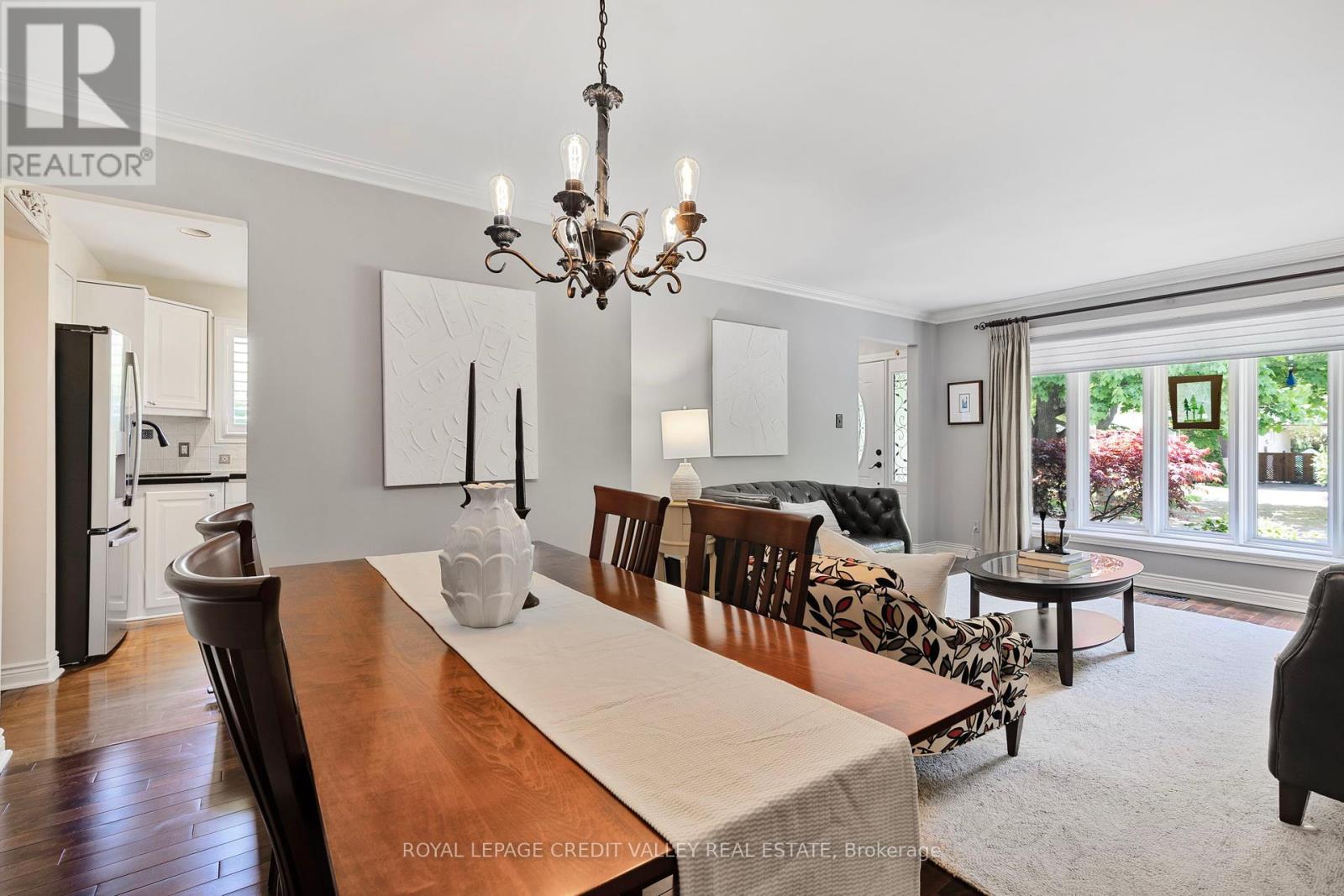 24 Ladore Drive, Brampton, Ontario  L6Y 1V5 - Photo 8 - W12166455