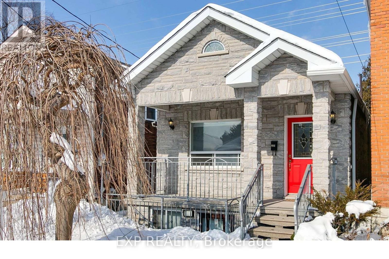 UPPER - 152 EILEEN AVENUE, Toronto, Ontario