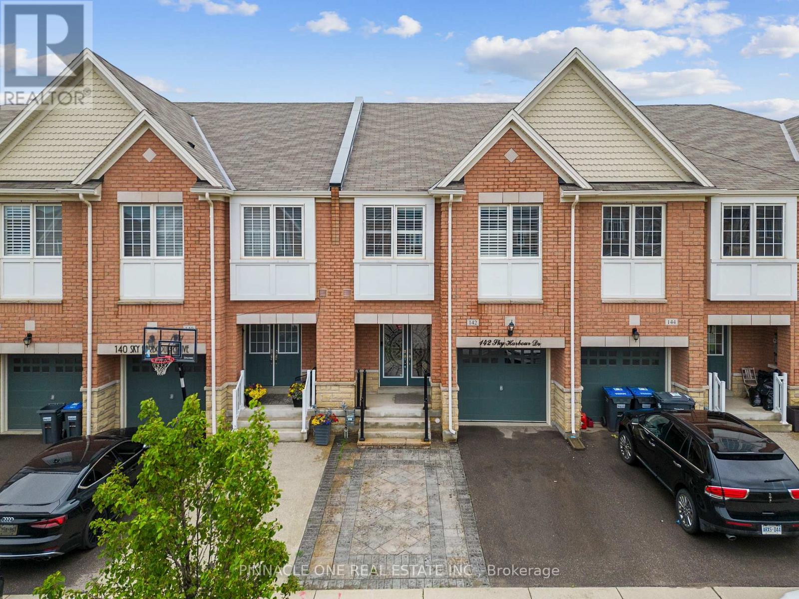142 SKY HARBOUR DRIVE, Brampton, Ontario