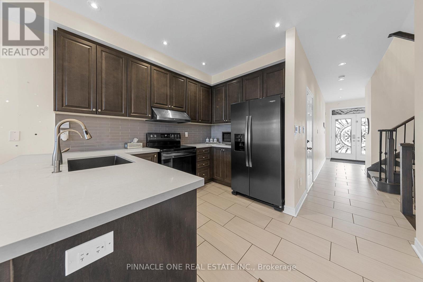 142 Sky Harbour Drive, Brampton, Ontario  L6Y 0V1 - Photo 8 - W12166491